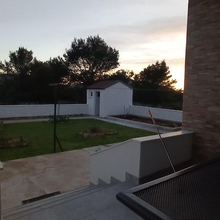 Holiday Home Lucia Lozovac Bagian luar foto